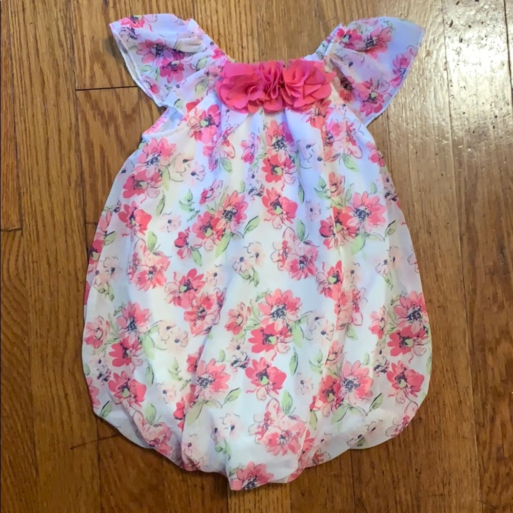 Shiffon baby girl romper.